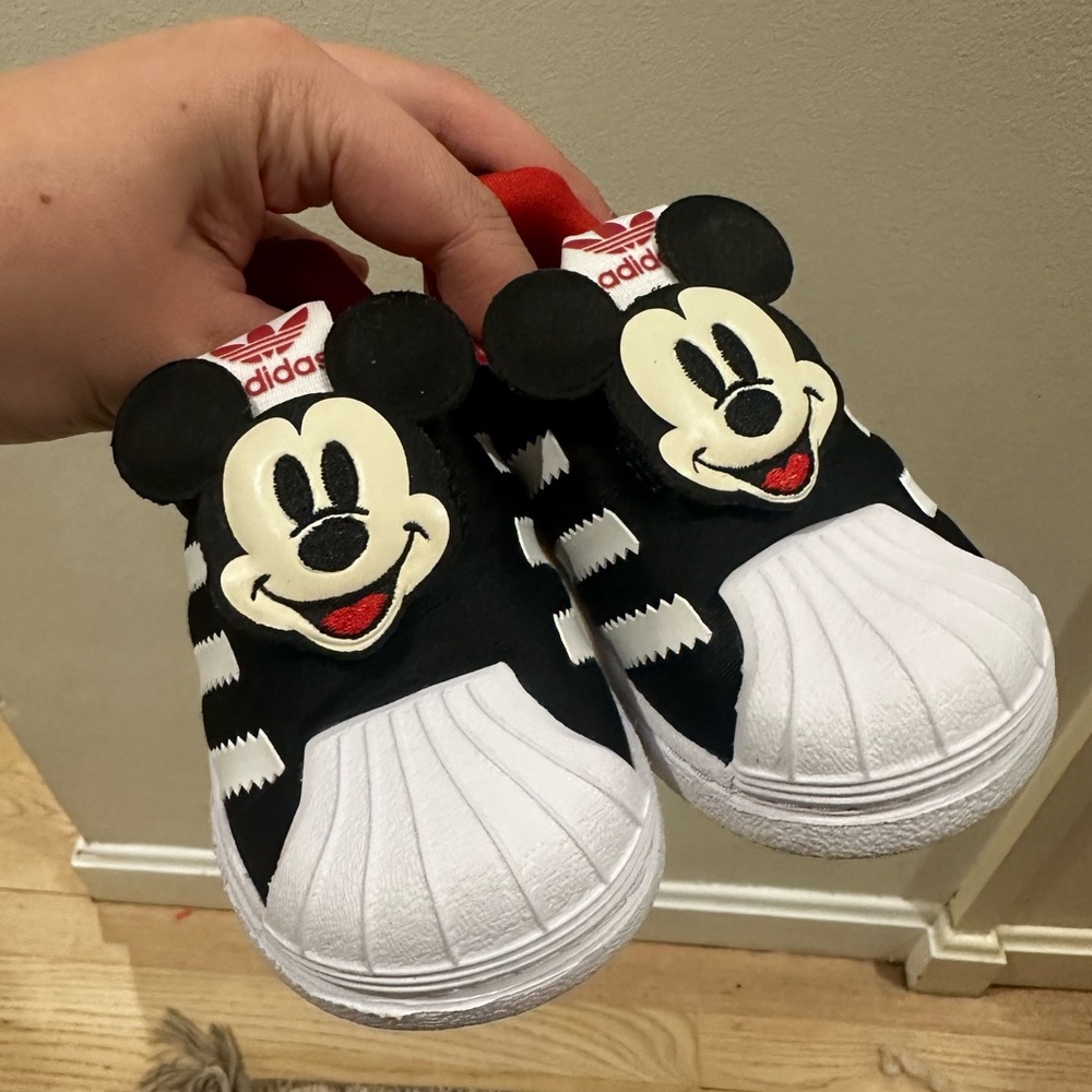 Adidas Mickey Mouse Superstar 360